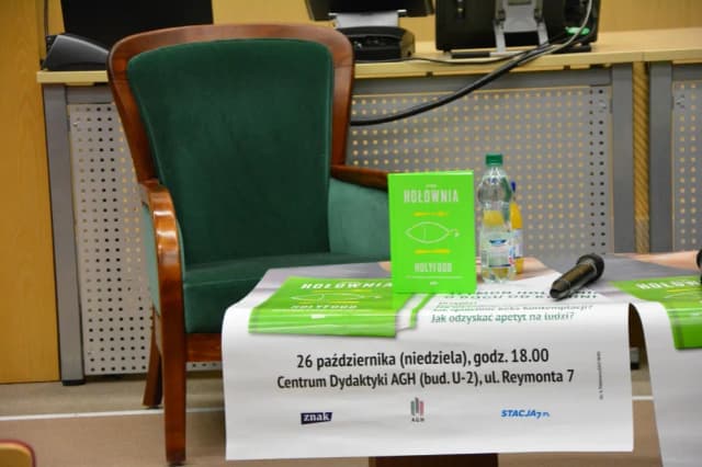 Jakie książki napisał Hołownia? Odkryj jego najważniejsze tytuły Jakie książki napisał Hołownia? Odkryj jego najważniejsze tytuły