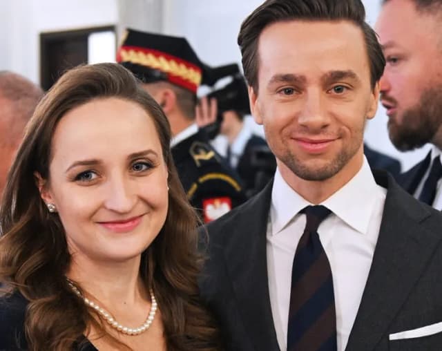 Kim jest żona Bosaka? Poznaj fascynującą historię Kariny Bosak Kim jest żona Bosaka? Poznaj fascynującą historię Kariny Bosak