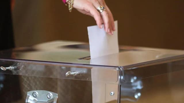 Czy Konfederacja popiera PiS? Zaskakujące wsparcie w wyborach Czy Konfederacja popiera PiS? Zaskakujące wsparcie w wyborach