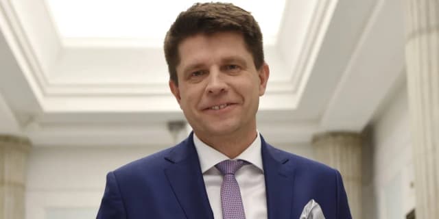 Ile zarabia Ryszard Petru? Zaskakujące fakty o jego dochodach Ile zarabia Ryszard Petru? Zaskakujące fakty o jego dochodach