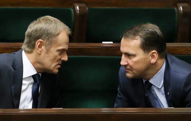 Kto zastąpi Tuska? Radosław Sikorski liderem w wyścigu o władzę Kto zastąpi Tuska? Radosław Sikorski liderem w wyścigu o władzę