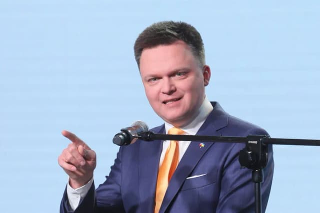 Ile wzrostu ma Szymon Hołownia? Zaskakujące fakty o polityku Ile wzrostu ma Szymon Hołownia? Zaskakujące fakty o polityku