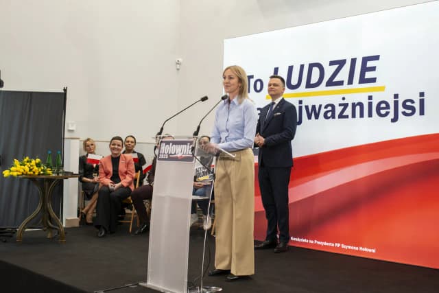 Gdzie pracuje zona Hołowni? Odkryj jej rolę w 23. Bazie Lotnictwa Taktycznego Gdzie pracuje zona Hołowni? Odkryj jej rolę w 23. Bazie Lotnictwa Taktycznego