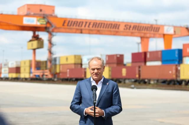 Donald Tusk na Śląsku gdzie był i co zapowiedział w Sławkowie Donald Tusk na Śląsku gdzie był i co zapowiedział w Sławkowie